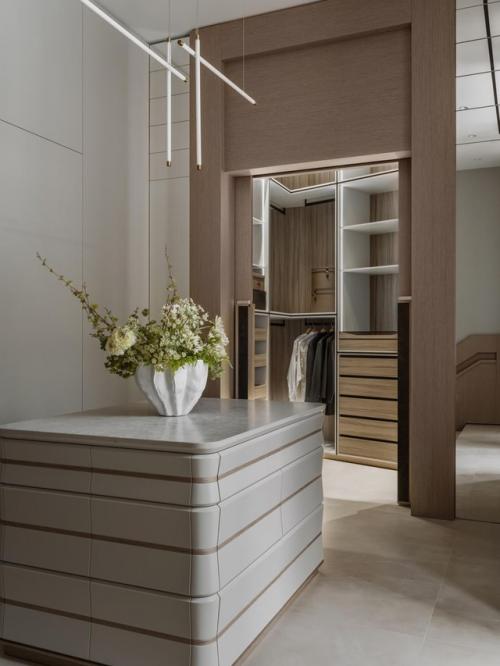 Дерево, авторская мебель и искусство - интерьер с акцентом на детали. 04