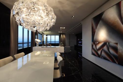 Холостяцкие апартаменты площадью 480 кв. 01