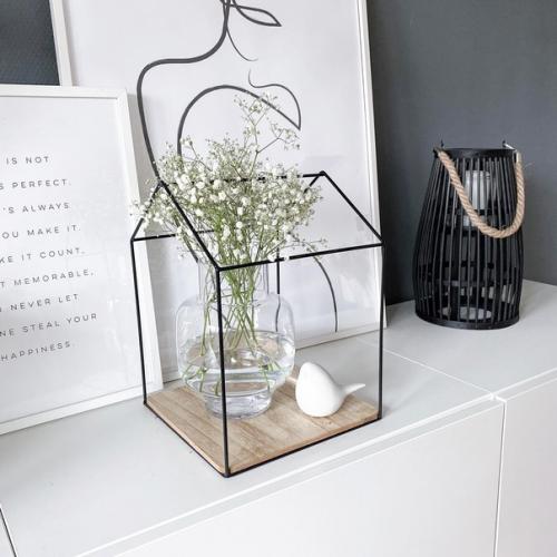 Лишь в том случае, если вы хотите придать характер своему интерьеру, хорошо бы найти что-то, что будет бросаться в глаза. 04