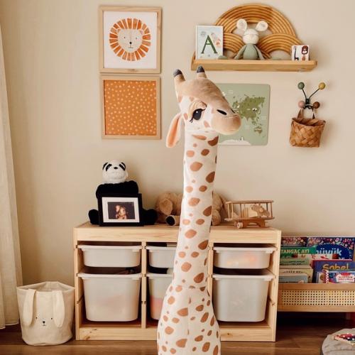 Детали уютного и светлого дома с большим количеством дерева в интерьере. 04