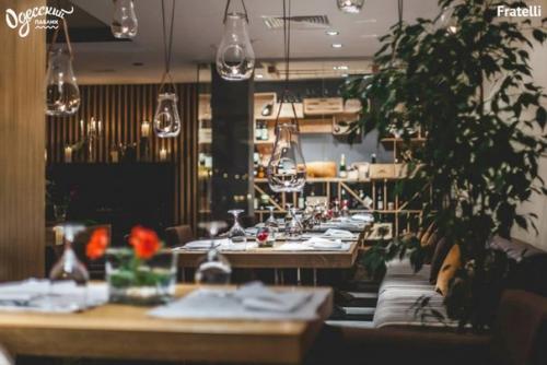 Топ - 10 кафе и ресторанов в Одессе по версии Foursquare. 06