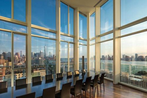 Этот элегантный пентхаус расположен в районе митпекинг на манхэттене, Нью-йорк, США. 05