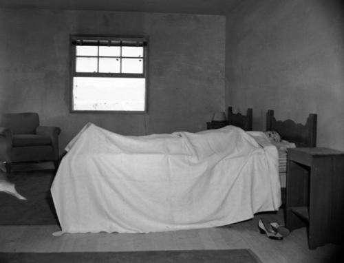 Манекены для ядерных испытаний: жуткие фотографии показывают фальшивый город, заполненный манекенами для испытания ядерного оружия в 1953 году. 05