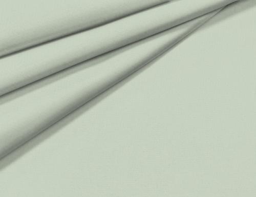 Одной из популярных тенденций в дизайне спальни является использование постельного белья с цветочным рисунком. 02