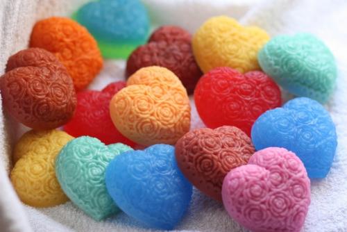 Мыло ручной работы - оригинальное изделие, которое можно сделать самостоятельно в домашних условиях. 03