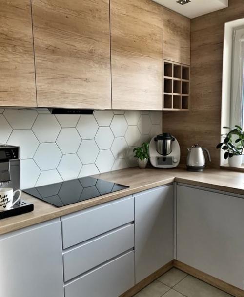 Подборка кухонь с деревянными фасадами и текстурами из проектов российских и зарубежных дизайнеров. 05