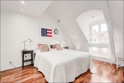 Эффектный Attic Duplex со стеклянным Полом в Стокгольме. 07