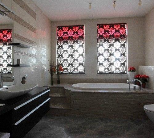 Окно в ванной комнате: дизайн и оформление. 07