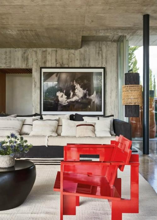 Вилла на ибице стала для хозяйки не только местом отдыха, но и источником вдохновения. 04