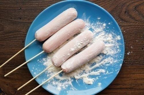 Корн дог (или сосиска в тесте). 01