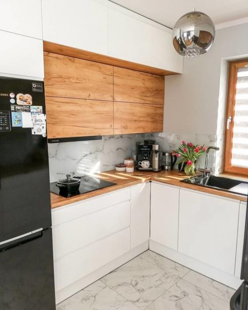 Подборка кухонь с деревянными фасадами и текстурами из проектов российских и зарубежных дизайнеров. 01