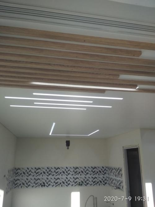 Поделюсь с вами одним простым, но очень интересным приемом - деревянные или металлические рейки в интерьере. 02