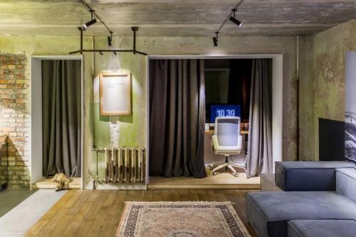 Квартира фотографа.  Эта квартира расположена в старой Хрущёвке в Киеве и принадлежит фотографу. 02