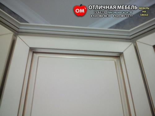 Кухни_орелмаркет. Кухня нашего производства с беларусскими фасадами из крашеного МДФ с благородной классической фрезеровкой и патинированием. 02