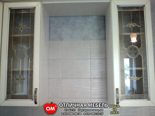 Кухни_орелмаркет. Кухня нашего производства с беларусскими фасадами из крашеного МДФ с благородной классической фрезеровкой и патинированием. 01