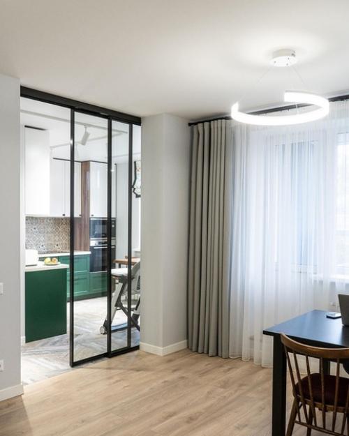 Интересный ремонт.  Как вам раздвижные двери в кухне. 02