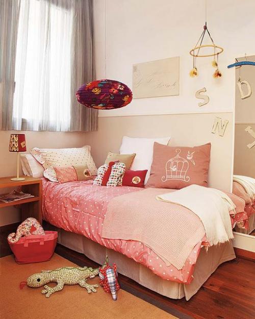 Квартира, в которой все предметы идеально подобраны по стилю и цветам, выглядит скучновато. 04