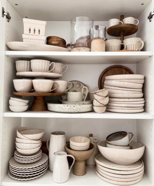 Хозяева этого очаровательного светлого дома восстанавливали дом с ограниченным бюджетом, при этом большая часть ремонта была сделана вручную. 05