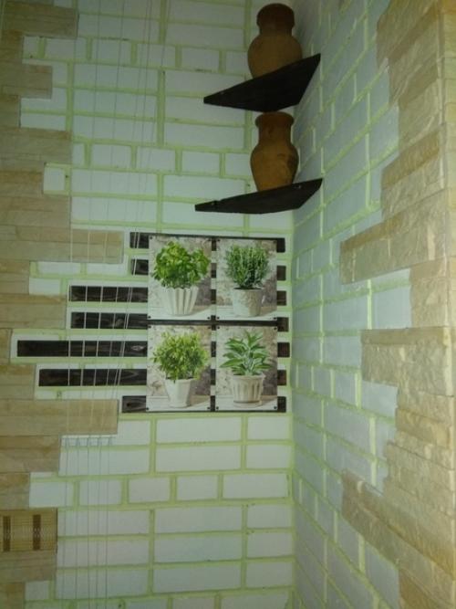 Грязь на кухонном балконе надоела. 01