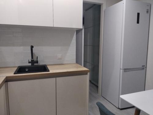 Дизайн интерьера кухни в стиле минимализм. 03