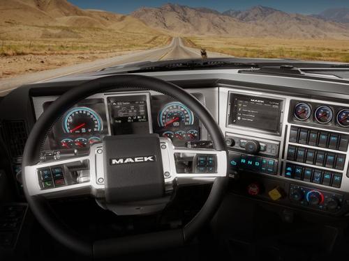 Новый Mack: грузовик, который станет классикой. 01