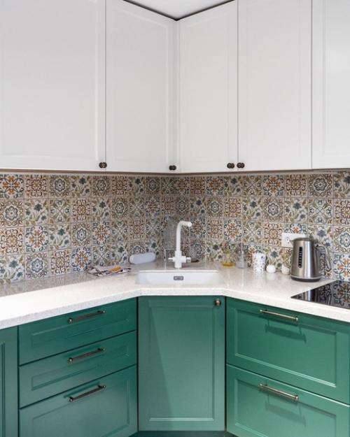 Интересный ремонт.  Как вам раздвижные двери в кухне. 03