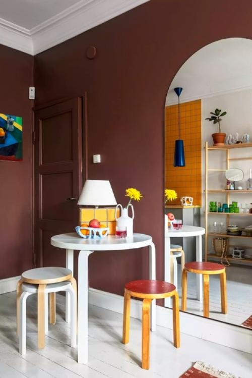 27-Летний парикмахер Йоханнес нашел дом своей мечты в районе харью в Хельсинки. 01