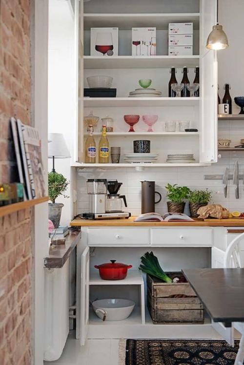 В этой чудесной однокомнатной квартире в Швеции настолько просторно, что даже как-то сложно поверить в общую ее площадь - всего 35 кв. 04