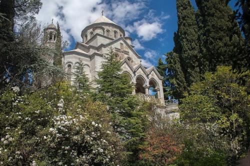 Церковь святой Рипсиме в Ялте (арм.  