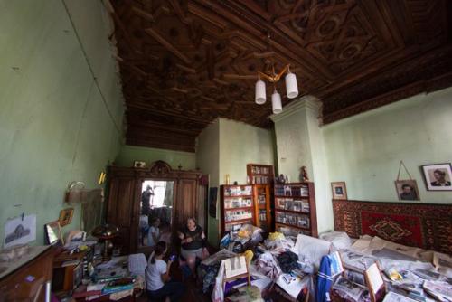 В усадьбе Степанова нам удалось найти настоящий артефакт ушедшей эпохи. 02