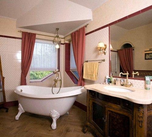 Окно в ванной комнате: дизайн и оформление. 01