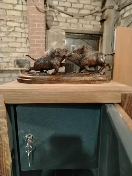 Уникальный охотничий сейф от артели мастеров - настоящая гордость владельца!