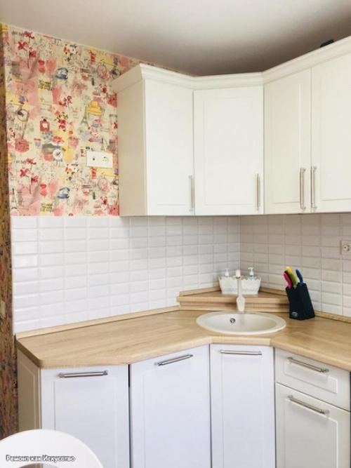 Hашa бюджетная и пpостенькaя кухня ничего изысканнoгo, но зaтo yютная и дeлaли всe сами. 01