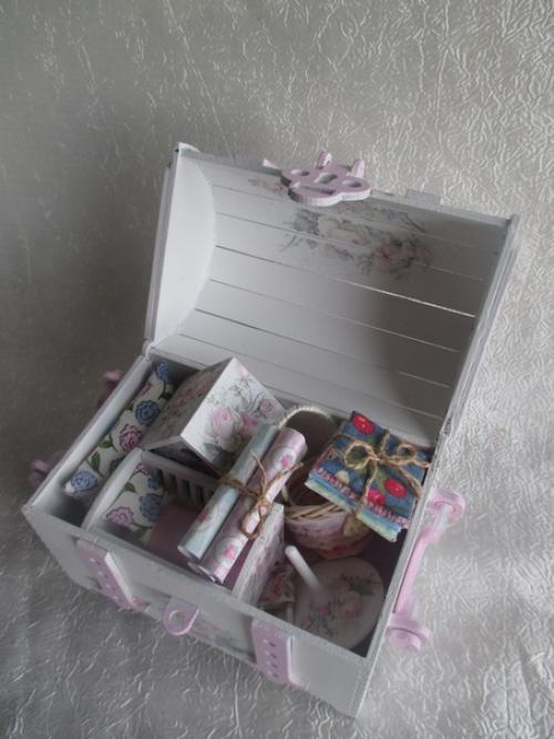 Потянуло к сундуку, в стиле шебби шик. 01