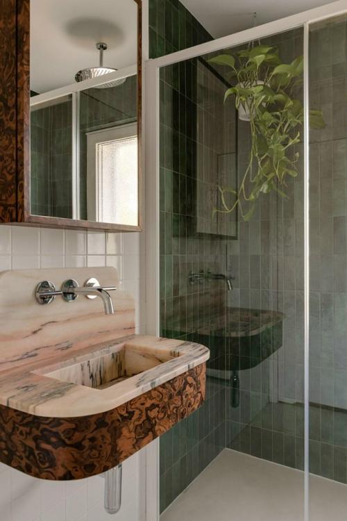 Квартира 1960-х годов во Вроцлаве обновление в тропическом стиле получила. 05