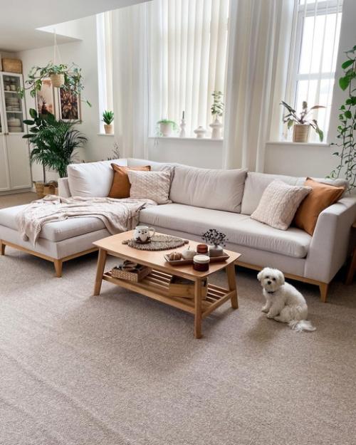 Хозяева этого очаровательного светлого дома восстанавливали дом с ограниченным бюджетом, при этом большая часть ремонта была сделана вручную. 02