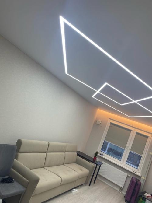 Световые линии - это оригинальная альтернатива светильникам и люстрам. 02