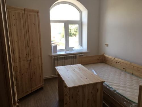 В это невозможно поверить, но в келейном доме начались самые приятные хлопоты. 05