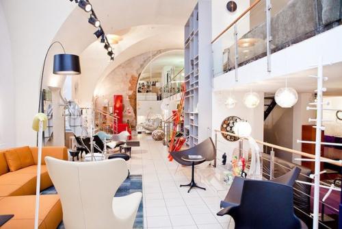 Куда пригласить на свидание девушку бесплатно? 02