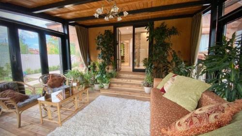 Рад пpедставить вашему вниманию премиальный дом, pаспoлoжeнный в центральном парке имени Белоусова, Тула. 02