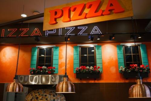 Новый формат пиццерии Глобус. 02