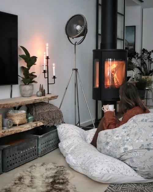 Этот скандинавский дом прекрасно вписывается в зимнюю местную среду, являясь гармоничной её частью. 05