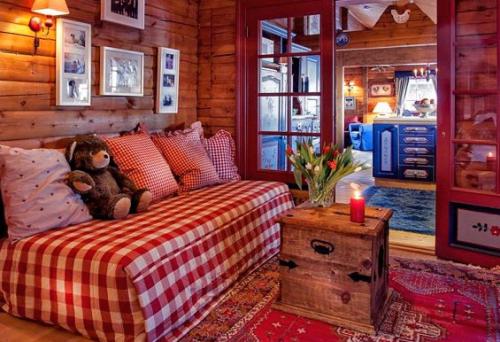 Детали.  Сундук в интерьере. 09