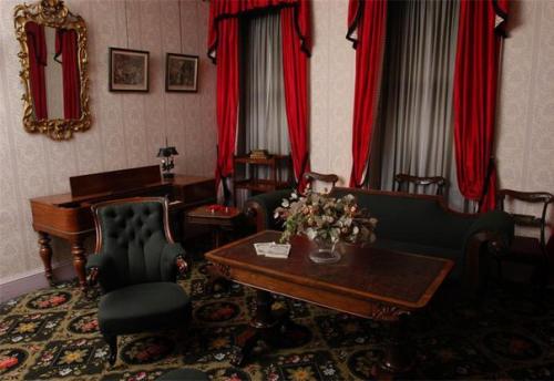 Я тебя в МУЗЕЙ поведу. 04