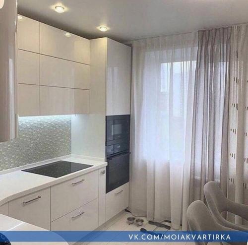 Кухня среднего размера. 01