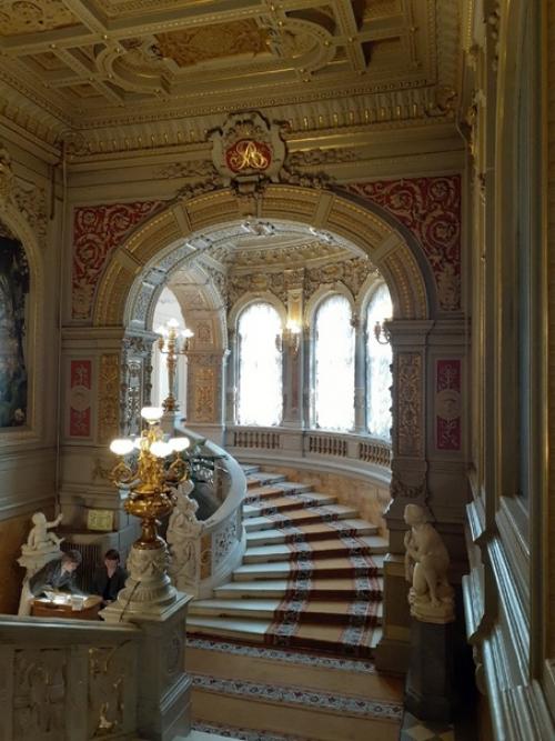 Владимирский дворец. Один из особняков, расположенных на дворцовой набережной, напоминает флорентийское палаццо. 02