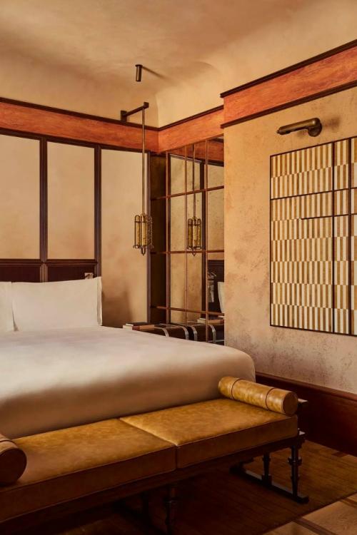 В Риме открылся первый отель легендарного бренда Orient Express - и это не просто новое место на карте города, а настоящее погружение в историю. 05