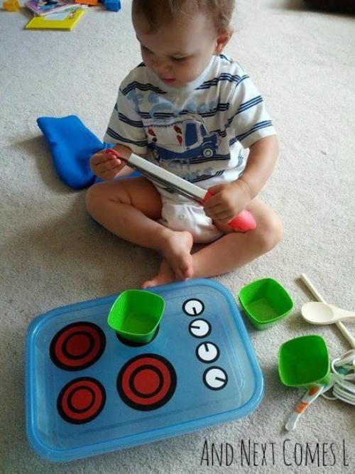 Мобильная кухня из лотка для игрушек? 03