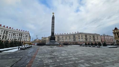 Столица Беларуси, город - герой Минск встретил нас пасмурной погодой, но сразу поразил своим спокойствием, аккуратностью и чистотой. 08 Столица Беларуси, город - герой Минск встретил нас пасмурной погодой, но сразу поразил своим спокойствием, аккуратностью и чистотой. 08