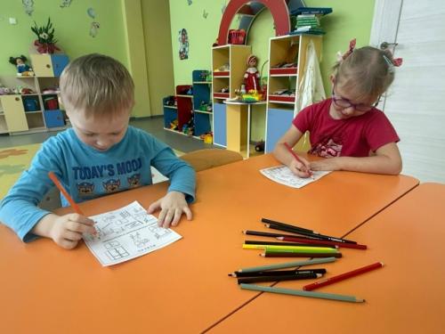 Много мебели в квартире. 03